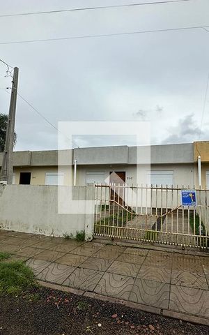 Casa para alugar com 60m², 3 quartos e 1 vagaFachada