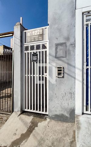 Casa para alugar com 21m², 1 quarto e sem vaga Casa para alugar com 21m², 1 quarto e sem vagaFachada