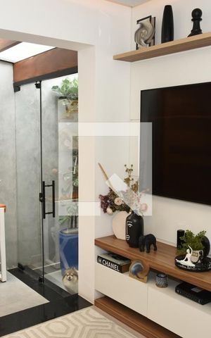Casa à venda com 202m², 3 quartos e 2 vagasSala