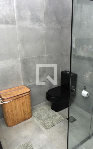 Casa à venda com 202m², 3 quartos e 2 vagasBanheiro da Suíte
