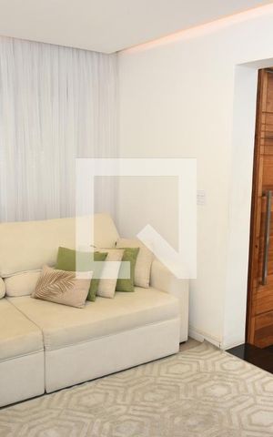 Casa à venda com 202m², 3 quartos e 2 vagasSala