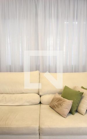 Casa à venda com 202m², 3 quartos e 2 vagasSala