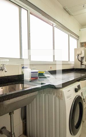 Apartamento para alugar com 137m², 4 quartos e 3 vagas Apartamento para alugar com 137m², 4 quartos e 3 vagasÁrea de Serviço