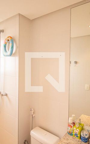 Apartamento para alugar com 137m², 4 quartos e 3 vagas Apartamento para alugar com 137m², 4 quartos e 3 vagasBanheiro da Suíte 2