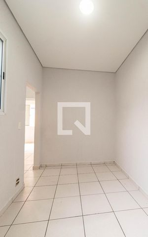 Casa para alugar com 75m², 2 quartos e sem vaga Casa para alugar com 75m², 2 quartos e sem vagaSala