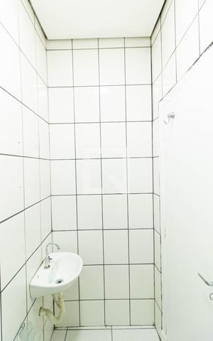 Casa para alugar com 75m², 2 quartos e sem vaga Casa para alugar com 75m², 2 quartos e sem vagaBanheiro