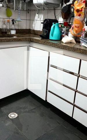 Casa de condomínio à venda com 194m², 3 quartos e 3 vagas Casa de condomínio à venda com 194m², 3 quartos e 3 vagasCozinha