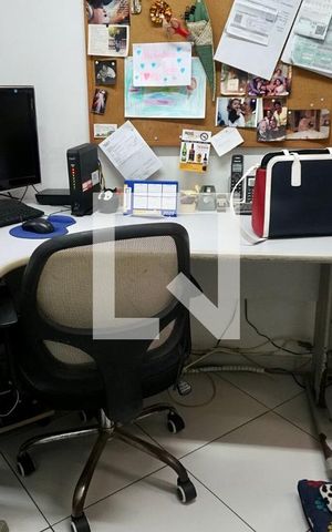 Casa de condomínio à venda com 194m², 3 quartos e 3 vagas Casa de condomínio à venda com 194m², 3 quartos e 3 vagasEscritório