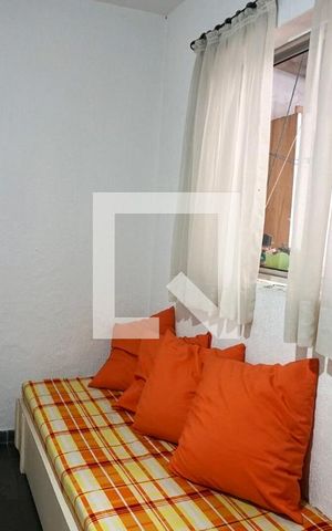 Casa de condomínio à venda com 194m², 3 quartos e 3 vagas Casa de condomínio à venda com 194m², 3 quartos e 3 vagasQuarto fundos