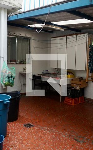 Casa de condomínio à venda com 194m², 3 quartos e 3 vagas Casa de condomínio à venda com 194m², 3 quartos e 3 vagasÁrea de serviço