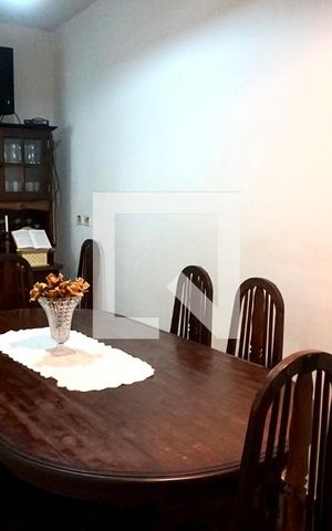 Casa de condomínio à venda com 194m², 3 quartos e 3 vagas Casa de condomínio à venda com 194m², 3 quartos e 3 vagasSala de Jantar