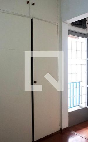 Casa de condomínio à venda com 194m², 3 quartos e 3 vagas Casa de condomínio à venda com 194m², 3 quartos e 3 vagasSuíte