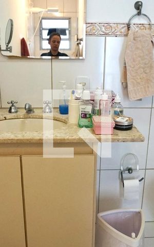Casa de condomínio à venda com 194m², 3 quartos e 3 vagas Casa de condomínio à venda com 194m², 3 quartos e 3 vagasBanheiro suíte