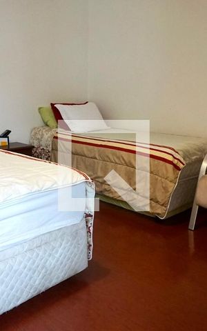 Casa de condomínio à venda com 194m², 3 quartos e 3 vagas Casa de condomínio à venda com 194m², 3 quartos e 3 vagasQuarto 1