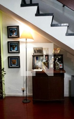 Casa de condomínio à venda com 194m², 3 quartos e 3 vagas Casa de condomínio à venda com 194m², 3 quartos e 3 vagasSala