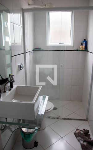 Casa à venda com 183m², 3 quartos e 6 vagasBanheiro 2