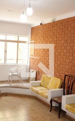 Casa à venda com 270m², 4 quartos e 4 vagasSala
