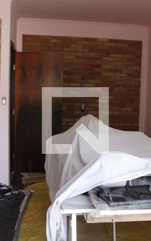 Casa à venda com 270m², 4 quartos e 4 vagasEscritório