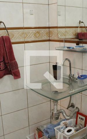 Casa à venda com 270m², 4 quartos e 4 vagasBanheiro