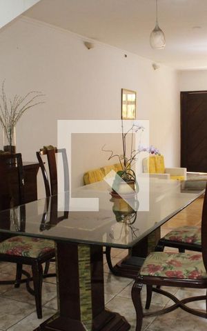 Casa à venda com 270m², 4 quartos e 4 vagasSala de Jantar