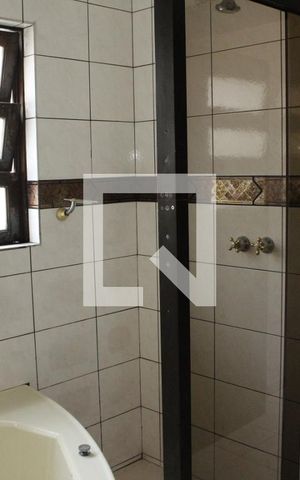 Casa à venda com 270m², 4 quartos e 4 vagasBanheiro
