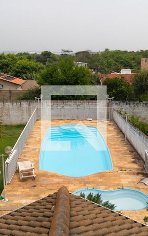 Casa à venda com 331m², 4 quartos e 3 vagasPiscina