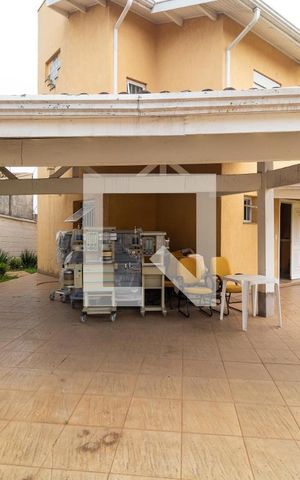 Casa à venda com 331m², 4 quartos e 3 vagasGaragem