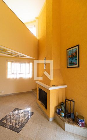 Casa à venda com 331m², 4 quartos e 3 vagasSala 01