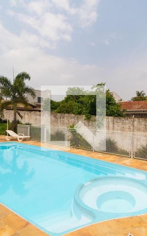 Casa à venda com 331m², 4 quartos e 3 vagasPiscina