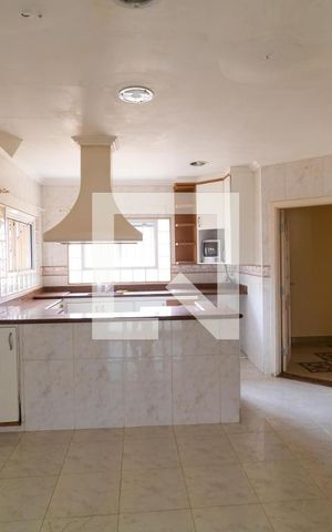 Casa à venda com 331m², 4 quartos e 3 vagasCozinha