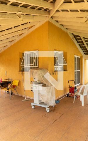 Casa à venda com 331m², 4 quartos e 3 vagasVaranda