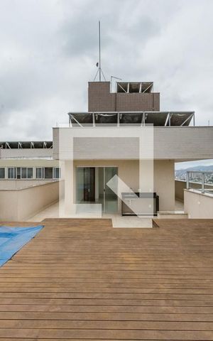Apartamento à venda com 273m², 4 quartos e 4 vagas Apartamento à venda com 273m², 4 quartos e 4 vagasPiscina