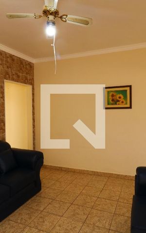Casa à venda com 160m², 3 quartos e 2 vagasSala