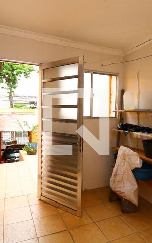 Casa à venda com 160m², 3 quartos e 2 vagasÁrea de Serviço