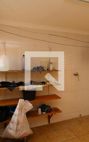Casa à venda com 160m², 3 quartos e 2 vagasÁrea de Serviço
