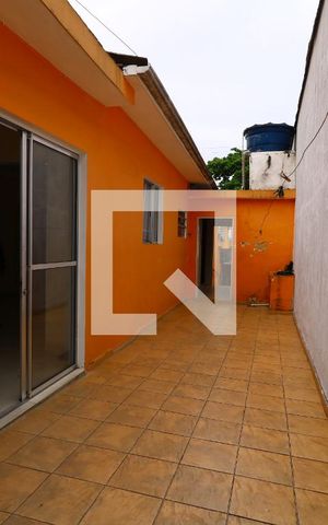Casa à venda com 160m², 3 quartos e 2 vagasCorredor