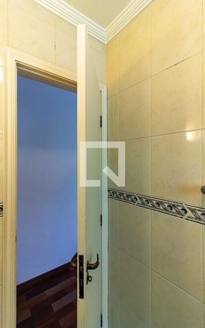 Casa para alugar com 232m², 3 quartos e 7 vagas Casa para alugar com 232m², 3 quartos e 7 vagasBanheiro da Suíte 2
