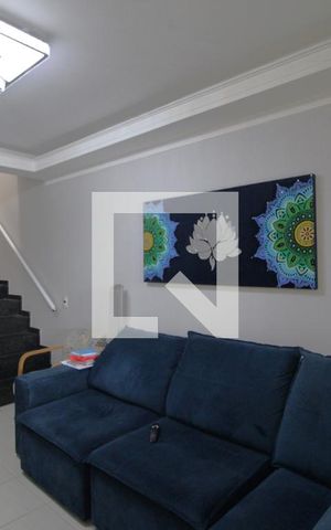 Casa à venda com 109m², 3 quartos e 2 vagasSala