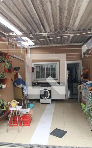 Casa à venda com 109m², 3 quartos e 2 vagasÁrea de Serviço