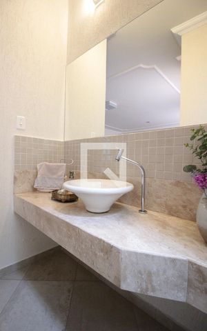 Casa à venda com 320m², 3 quartos e 4 vagasLavabo da Sala