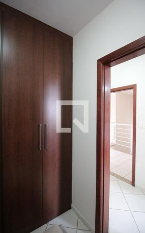 Casa à venda com 320m², 3 quartos e 4 vagasCloset da Suite