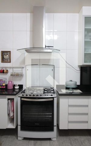 Casa à venda com 320m², 3 quartos e 4 vagasCozinha