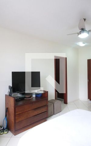 Casa à venda com 320m², 3 quartos e 4 vagasSuite