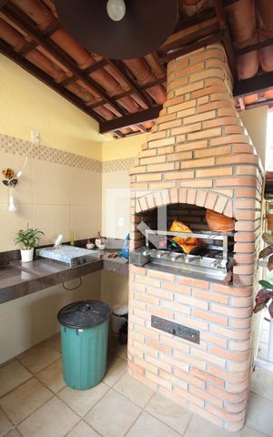 Casa à venda com 320m², 3 quartos e 4 vagasArea Gourmet
