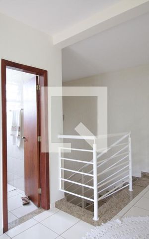 Casa à venda com 320m², 3 quartos e 4 vagasHall dos Quartos