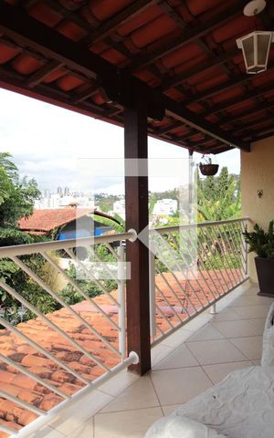 Casa à venda com 320m², 3 quartos e 4 vagasVaranda