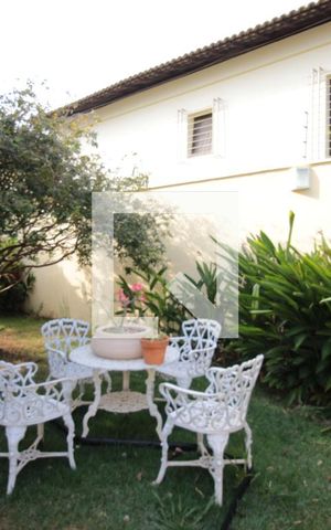 Casa à venda com 320m², 3 quartos e 4 vagasJardim