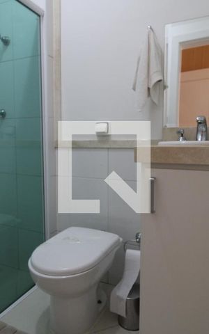 Apartamento à venda com 411m², 4 quartos e 3 vagasBanheiro da Suíte 1