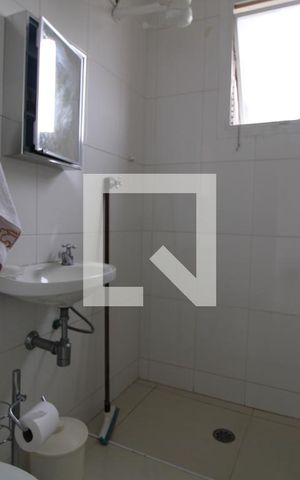Apartamento à venda com 411m², 4 quartos e 3 vagasBanheiro de Serviço