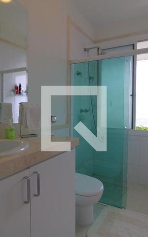 Apartamento à venda com 411m², 4 quartos e 3 vagasBanheiro da Suíte 3